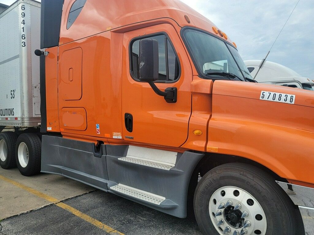 2014 FREIGHTLINER Cascadia 125 - Image 5